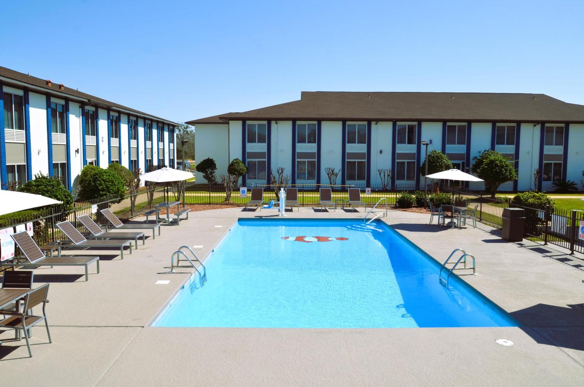 Americas Best Value Inn & Suites-Foley Exterior photo